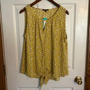 West Kei sleeves blouse size XL with tags
